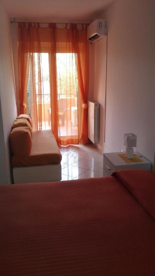 B&B I Girasoli Soverato Marina Exterior photo